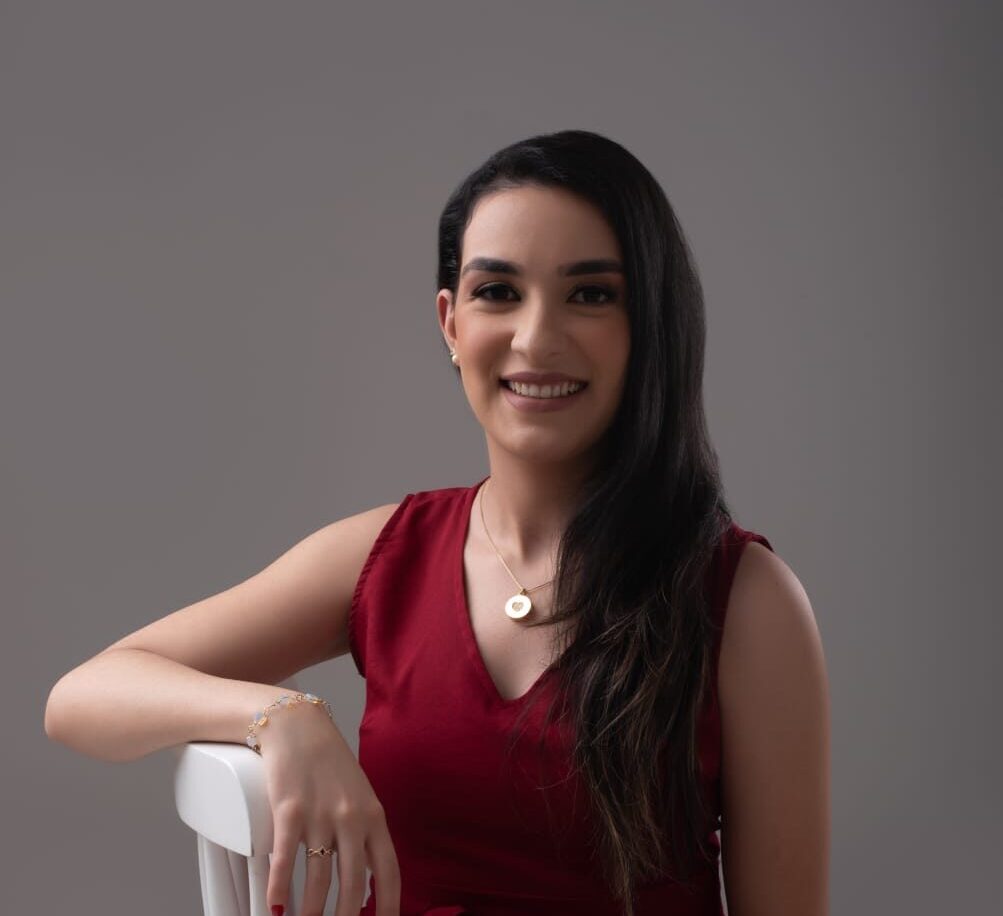 Dra. Vitória Oliveira - Advogada Premium de Família